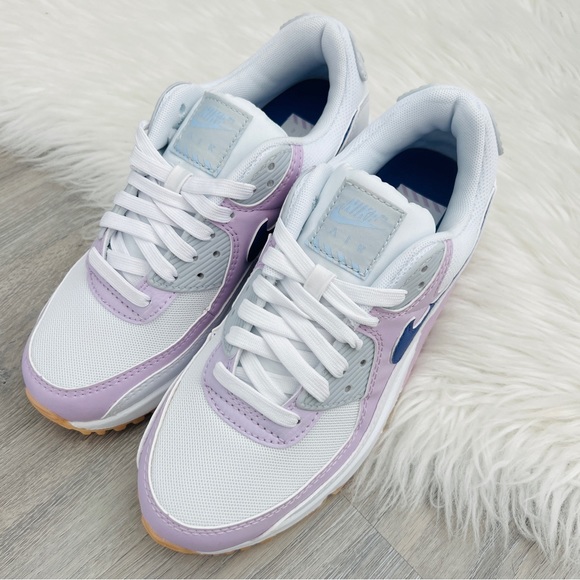 NWT Nike Air Max 90 Women’s Shoes - Picture 2 of 8